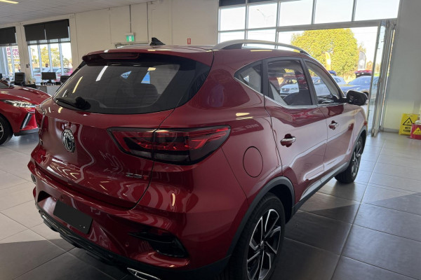 2022 MG ZST  Essence SUV Image 5