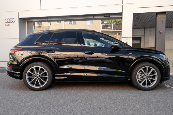 2024 Audi Q4 e-tron F4 55 SUV image 3