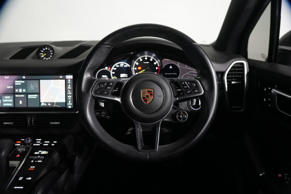 2019 Porsche Cayenne E-Hybrid SUV image 11
