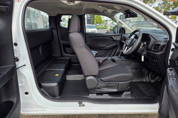 2026 Isuzu D-MAX RG SX Cab Chassis Image 10