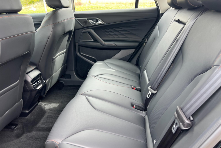 2025 MY24.5 MG HS AS33 Excite SUV Image 11