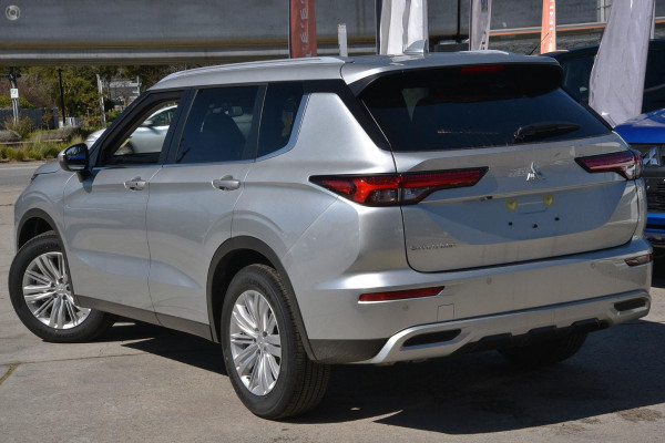 2024 Mitsubishi Outlander ZM LS SUV