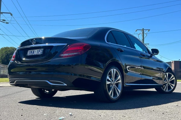 2017 Mercedes-Benz C-Class W205 C220 CDI Sports Sedan Image 6