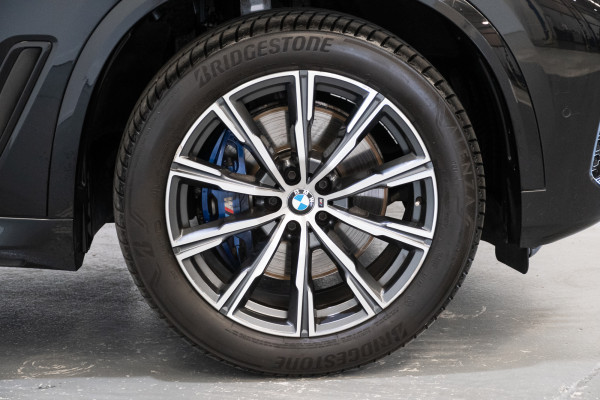 2022 BMW X5 xDrive30d SUV Image 6