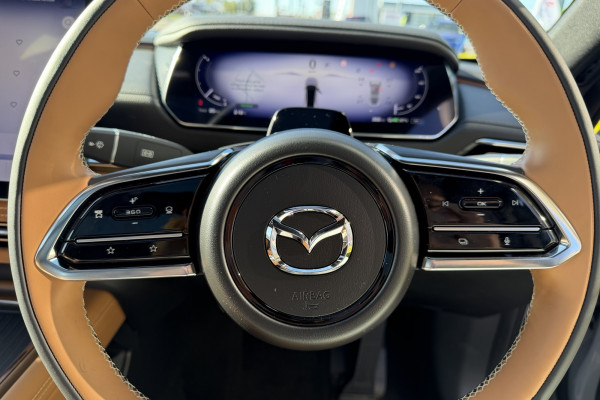 2026 Mazda 6e  E35 Atenza Hatch Image 21