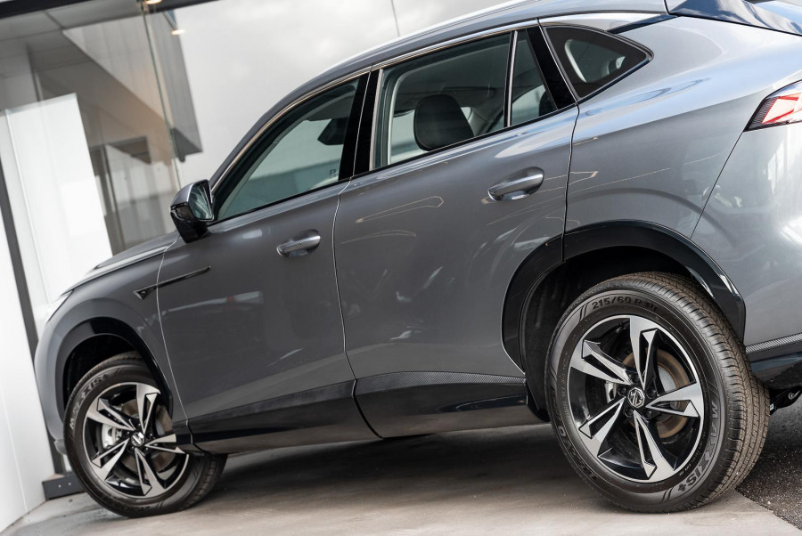 2024 MY24.5 MG HS AS33 Vibe SUV Image 7