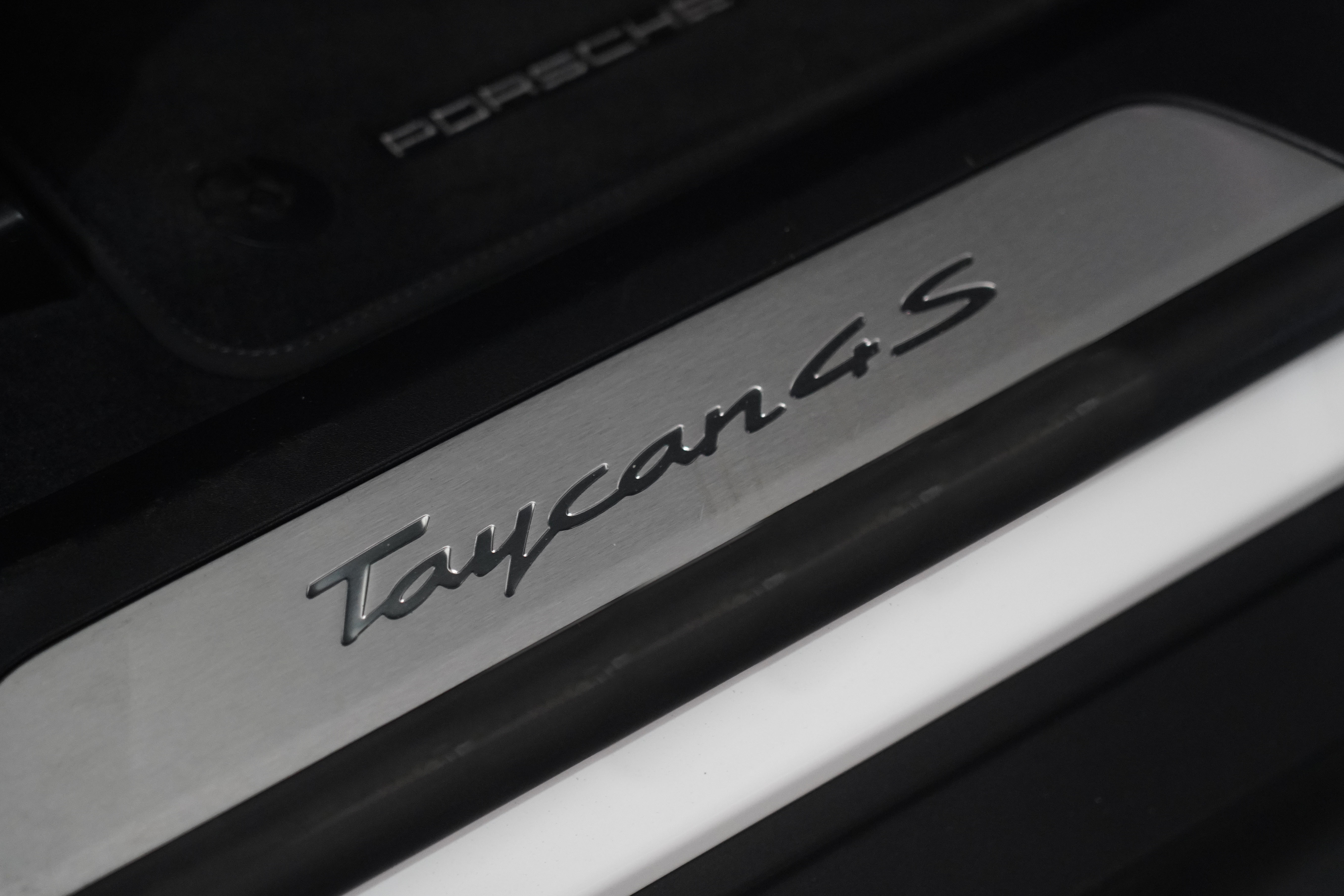 2021 Porsche Taycan 4S Coupe Image 44