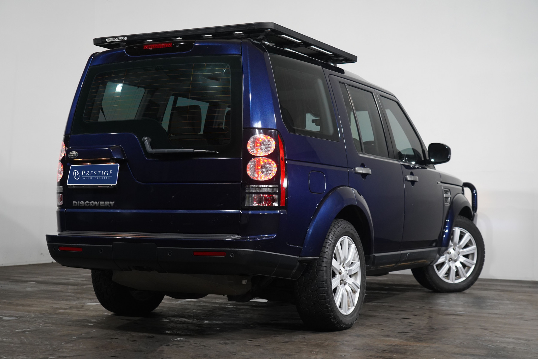 2015 Land Rover Discovery 3.0 Tdv6 SUV Image 7