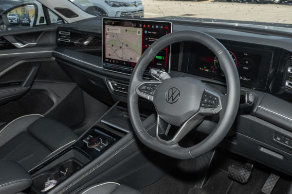 2026 Volkswagen Tiguan 150TSI eHybrid Elegance SUV Image 6