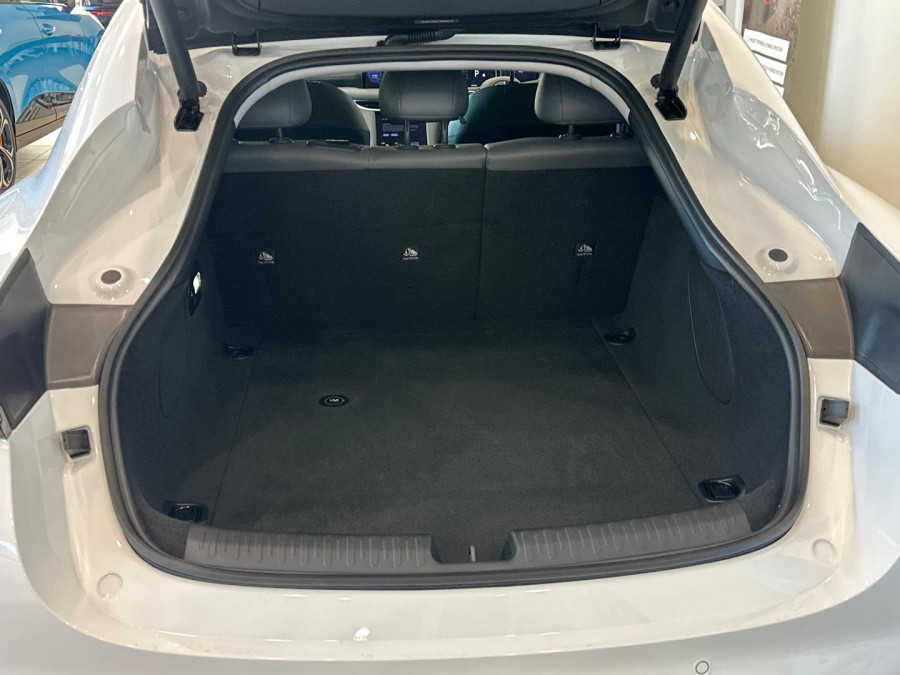2026 MY25 MG IM5 P12L Premium Hatch Image 14