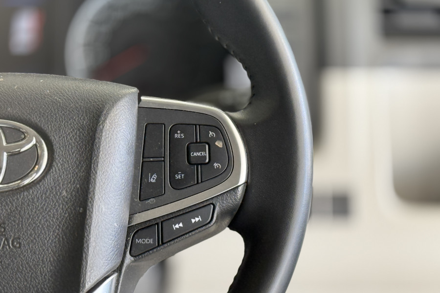 2019 Toyota HiAce Commuter GL Commuter GL Van Image 17