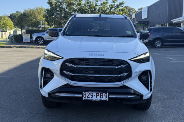 2025 MY25.5 Isuzu MU-X RJ LS-T SUV Image 4