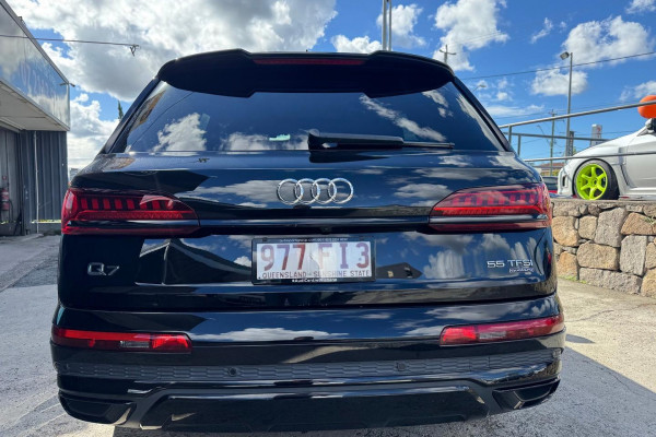 2022 Audi Q7 4M 55 TFSI S line SUV Image 7