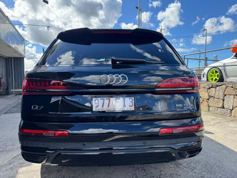 2022 Audi Q7 4M 55 TFSI S line SUV Image 7