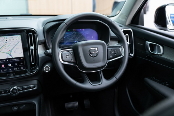2025 MY26 Volvo XC40 XZ Ultra B4 Dark SUV Image 16