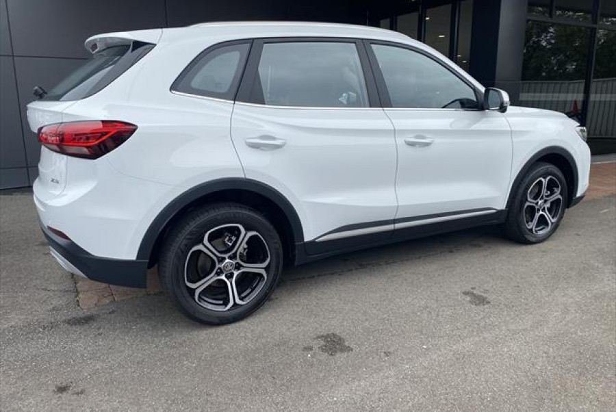 2025 MG ZS ZS32 Essence SUV Image 11