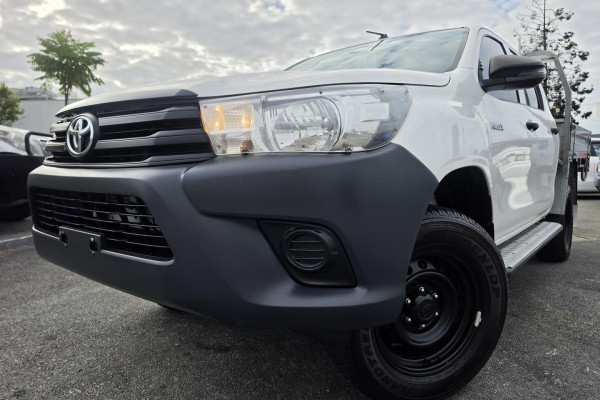 2018 Toyota HiLux GUN125R WorkMate Cab Chassis Image 2