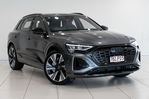 Audi Q8 e-tron 55 F1