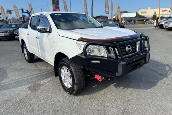 2018 Nissan Navara D23 Series 3 ST Dual Cab Pickup Image 6