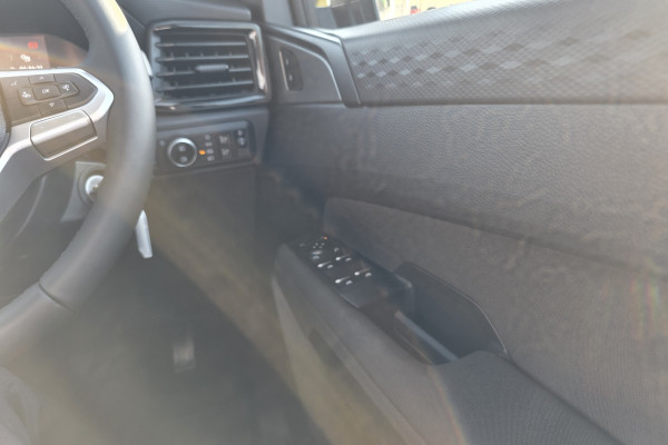 2026 MY25 Volkswagen Amarok NF TDI500 Life Cab Chassis Image 21