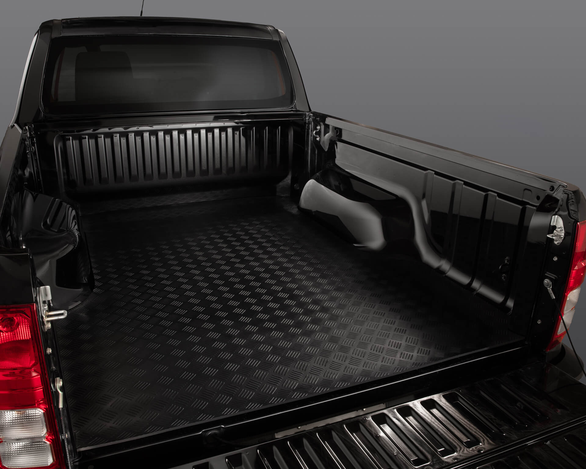 Rubber Tub Mat - suits Club Cab without tub liner 