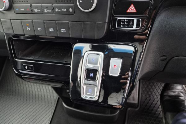 2023 Hyundai Staria US4.V2  People Mover Image 18
