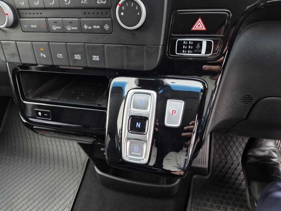 2023 Hyundai Staria US4.V2  People Mover Image 18