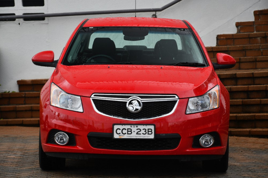2014 Holden Cruze Vehicle Description. JH  II MY14 EQUIPE SED 4DR SA 6SP 1.8I Equipe Sedan