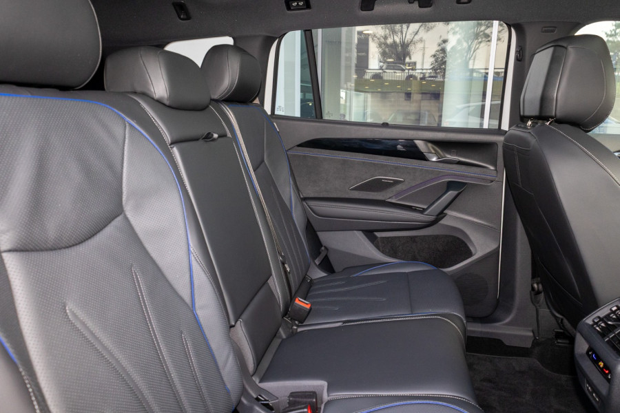 2025 Volkswagen Tayron R4 195TSI R-Line SUV Image 9