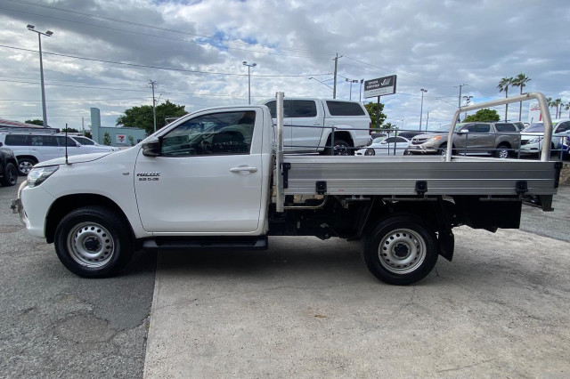 2023 Toyota HiLux GUN126R SR Cab Chassis Image 10