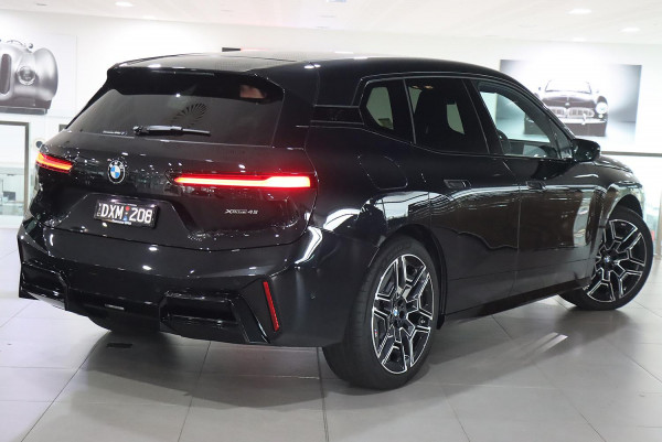 2026 MY25 BMW iX I20 xDrive45 M Sport SUV image 3