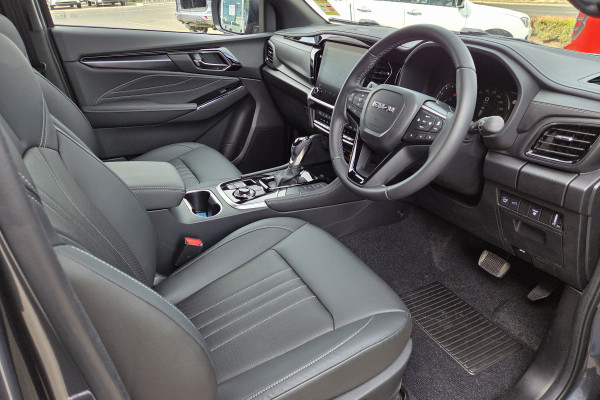 2026 Isuzu MU-X RJ LS-T SUV Image 9