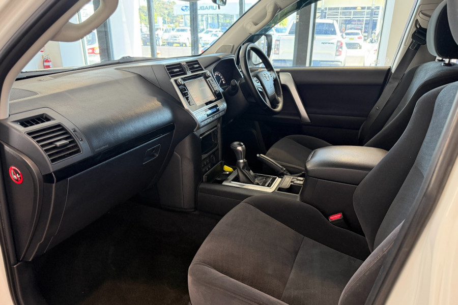 2018 Toyota LandCruiser Prado GDJ150R GXL SUV Image 12