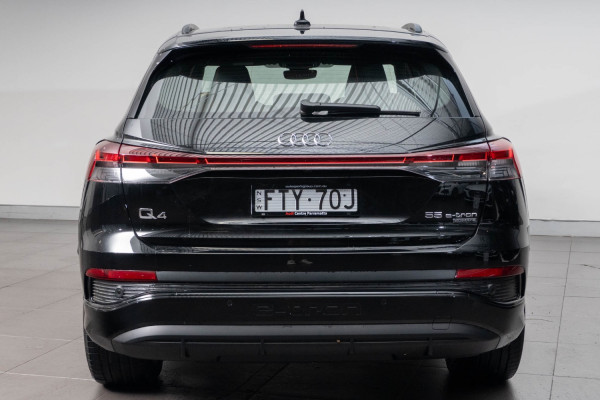 2025 MY24 Audi Q4 e-tron F4 55 SUV image 5