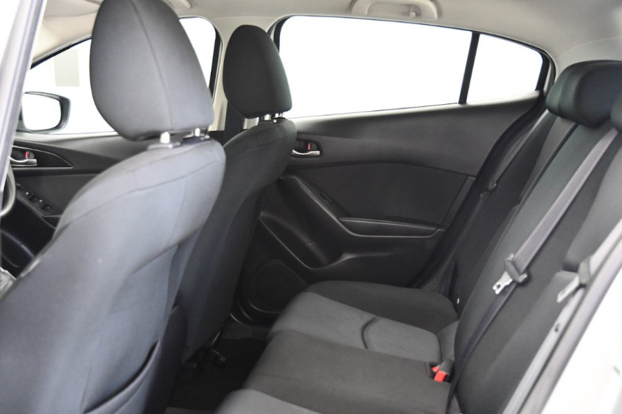 2014 Mazda 3 BM5478 Neo Hatchback Image 7