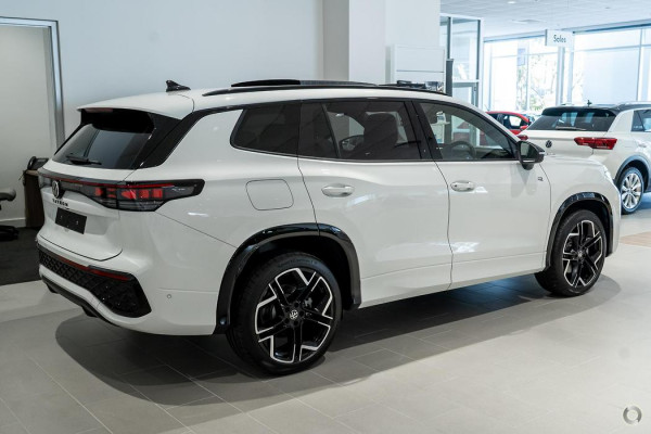 2025 MY26 Volkswagen Tayron R4 195TSI R-Line SUV Image 3