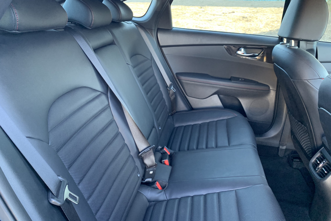 2020 Kia Cerato BD GT Hatch Image 11