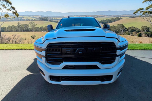 2026 Ram 2500 DJ Laramie Dual Cab Image 2