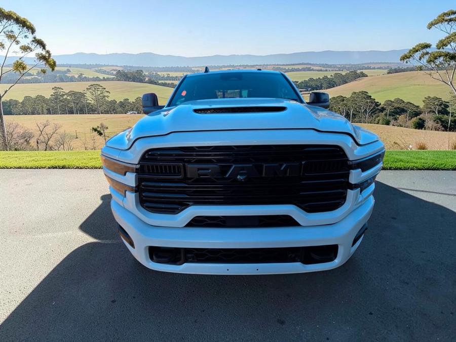 2026 Ram 2500 DJ Laramie Dual Cab Image 2
