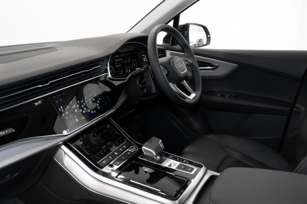 2025 Audi Q7 4M 45 TDI SUV image 8