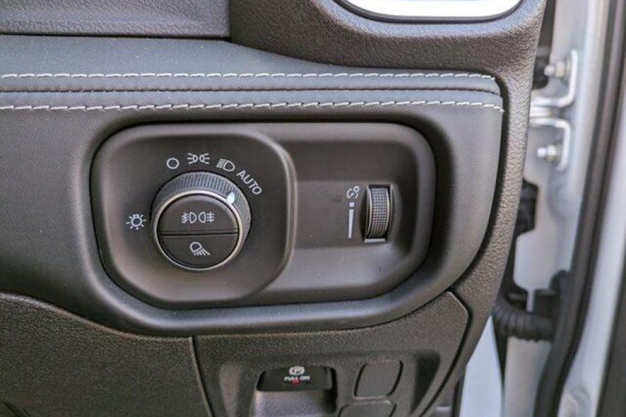 2023 Ram 1500 DT Big Horn Crew Cab Image 11