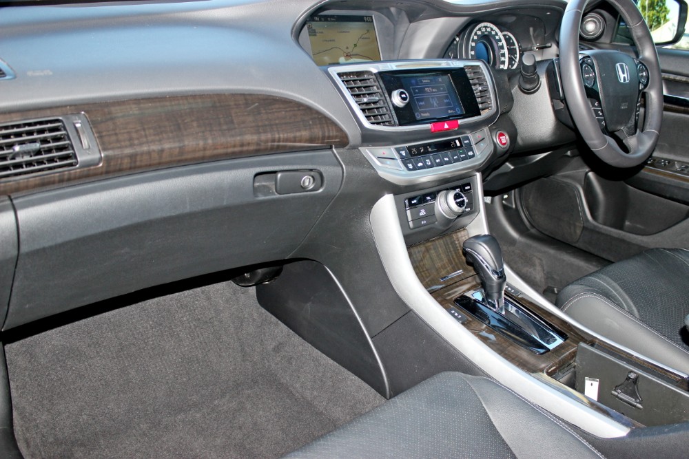 2013 Honda Accord 9th Gen  VTi-L Sedan Image 10
