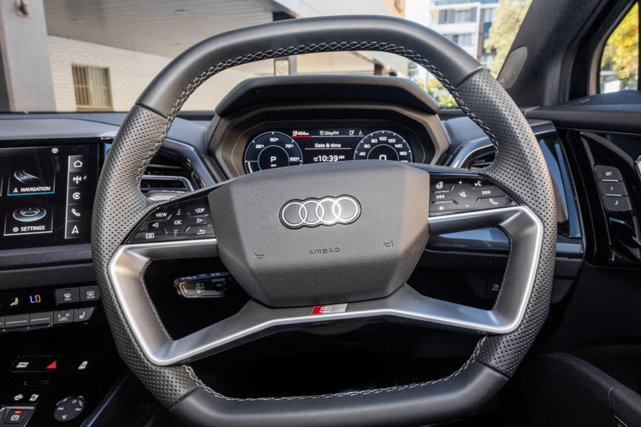 2024 Audi Q4 e-tron F4 55 SUV