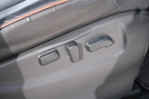 2023 MY22 Nissan Patrol Y62 Ti SUV Image 15