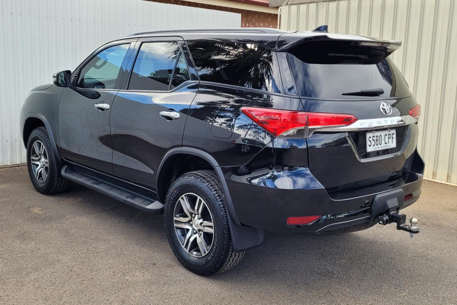 2018 Toyota Fortuner GUN156R GXL SUV Image 7