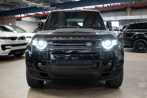 2026 Land Rover Defender L663 110 D350 X-Dynamic HSE SUV image 4