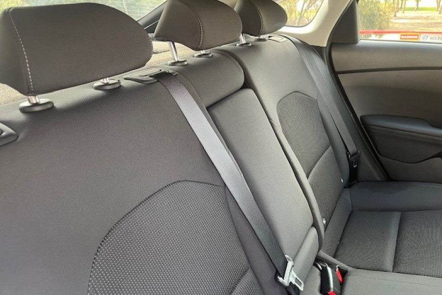 2019 Kia Cerato BD S Hatch Image 27