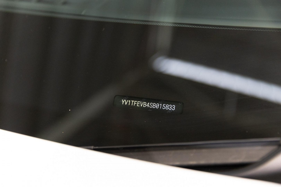 2025 Volvo EX90 No Series Plus Twin Motor SUV Image 26