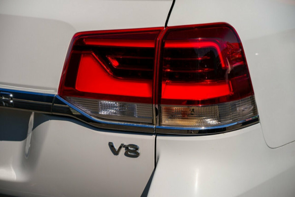 2016 Toyota LandCruiser VDJ200R GXL SUV Image 7