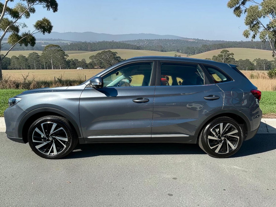 2025 MY25.5 MG ZS ZS32 Essence Turbo SUV Image 6